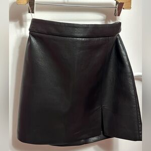 Wilfred Patio Mini, in black vegan leather